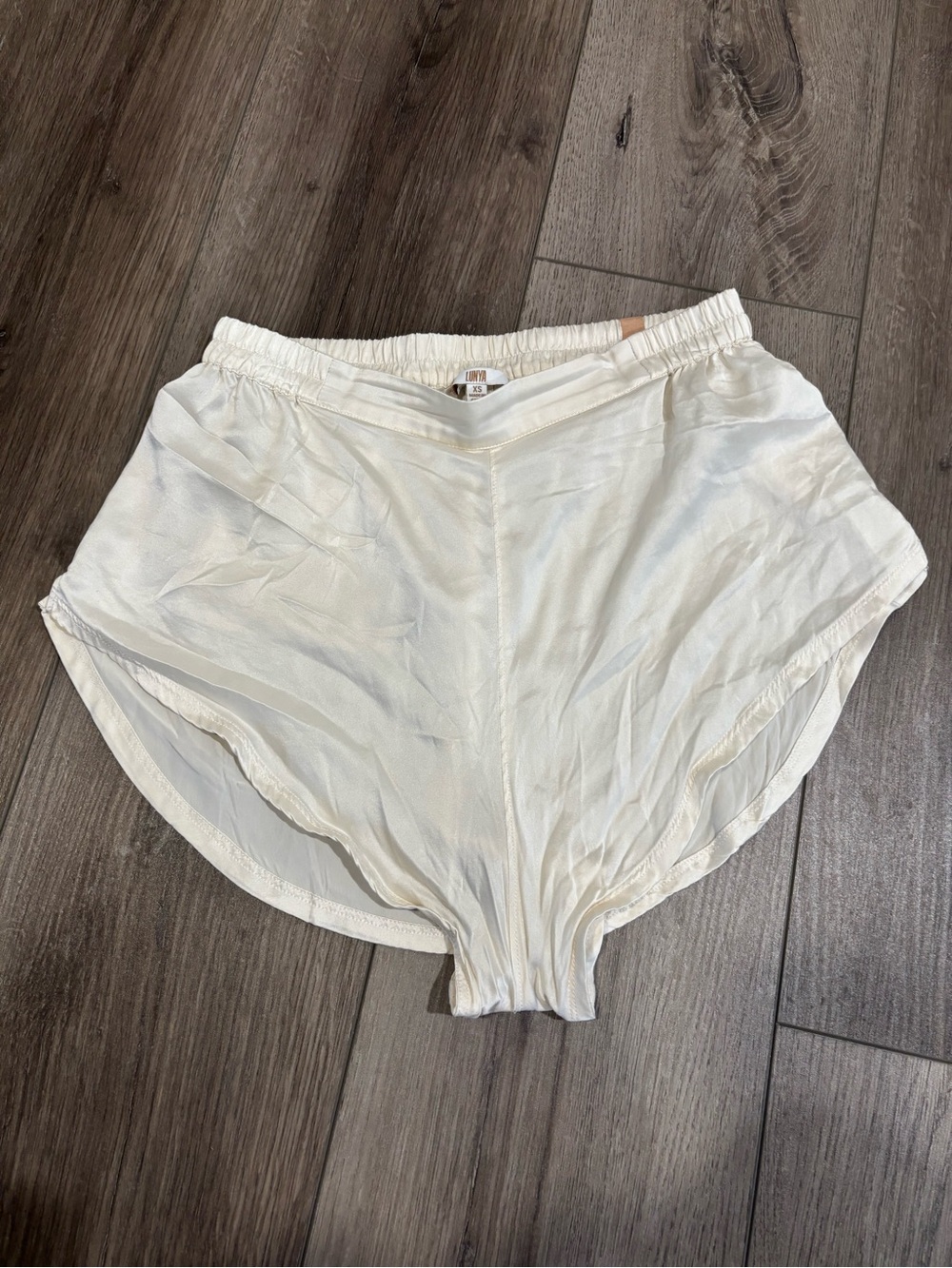 Lunya silk shorts XS